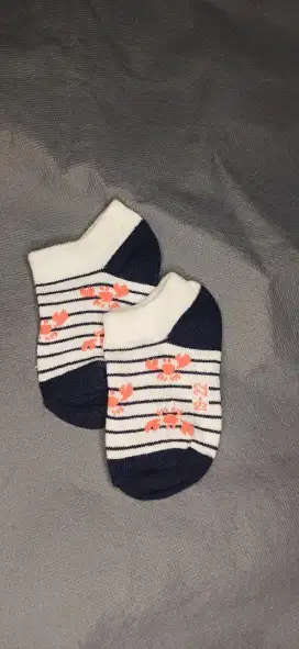 Kaos kaki bayi&anak