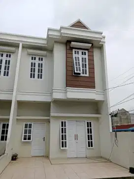 RUMAH READY MEDAN AMPLAS