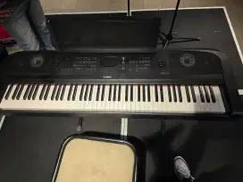 Digital Piano Yamaha DGX 670