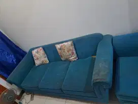 Sofa ruang tamu