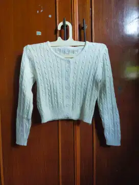 Cardigan Rajut Crop