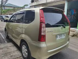 Toyota Avanza 2004 Bensin