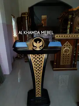 Mimbar podium khutbah masjid/mushola