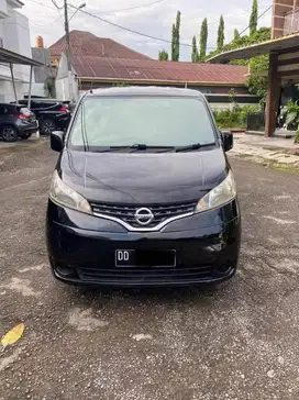 Nissan evalia sv matic 2013