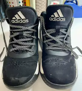 Sepatu adidas preloved•adidas second•sepatu adidas anak•sneakers anak