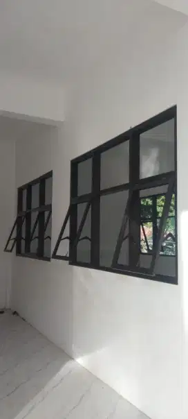 Almunium glass partisi