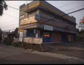 Dijual 5 Ruko Besar 3 Lantai bks matrial Jl. Kapitan Cimanggis Depok.