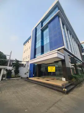 DISEWAKAN MINI BUILDING KANTOR BARU 3 LANTAI DI KEBAYORAN LAMA LOKASI