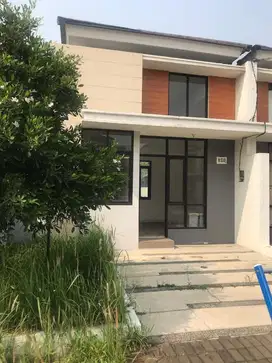 Dijual rumah di Villagio Citra Raya