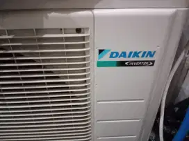 ac daikin inverter 1/2 pk low watt