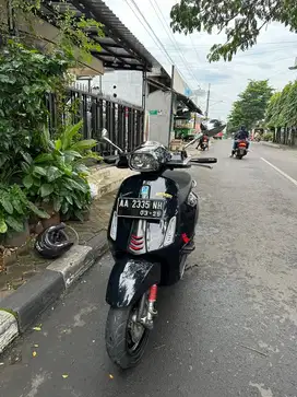 vespa sprint black carbon 2018