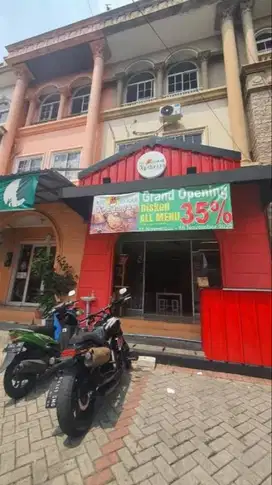 Dijual RUKO  3 Lantai Cocok Untuk Usaha Area Galaxy Bekasi Selatan
