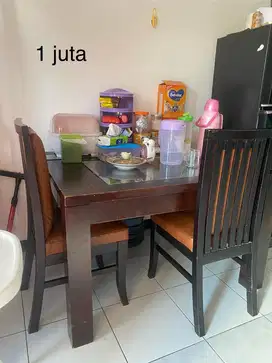 Meja makan bahan jati,jual murah