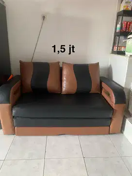 Sofa ,2 bantal bisa pakain tidur santai