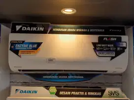 Daikin AC Split 1/2 PK Inverter White FTKQ/RKQ15UVM4/WH