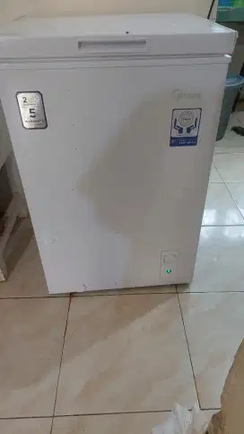 Freezer 100 L Rasa Baru