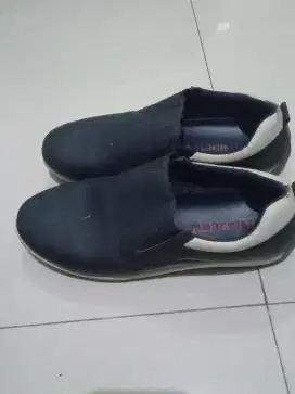 Sepatu watchout original