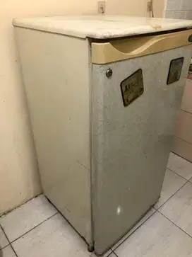 Kulkas Nasional  1 Pintu Masih Dingin