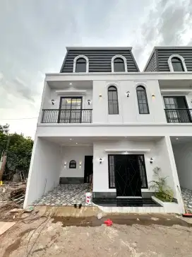 Dijual Rumah American Classic di Kahfi 2 Jagakarsa Jakarta