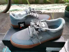 Sepatu DC Wes Kremer