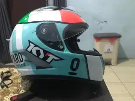 HELM KYT LEOPARD RACING