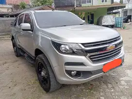 Mobil Chevrolet Colorado Double Cabin TM