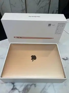 macbook air 2020 i5 8/256 GB gold