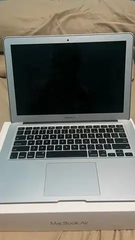 Macbook air second 2012