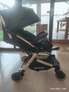 Stroller BabyDoes EsmioGold -Black