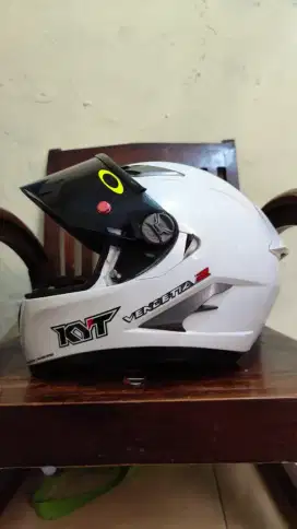 KYT Vendetta 2 Size L Flat Visor