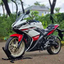 YAMAHA R25 PUTIH 2016 KM LOW LIKE NEW PAJAK PANJANG