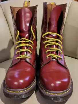 Dr martens 1490 england