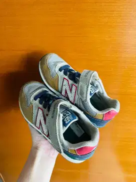 Sepatu Anak New Balance