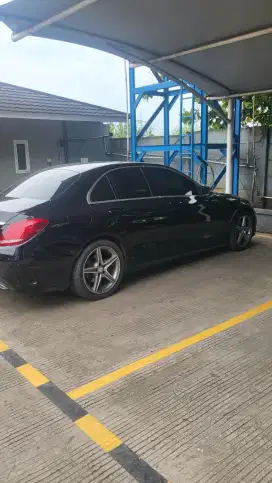 Dijual mercedes hitam c250, tangan pertama