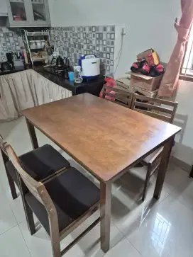 Informa Yericho Set Meja Makan 4 kursi