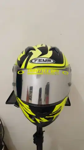 Helm Zeus Full Face modif + Spoiler belakang