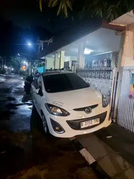 Mazda 2 2010 Bensin