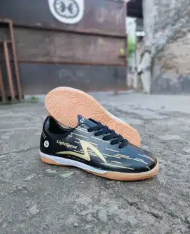 Sepatu futsal specs anak anak