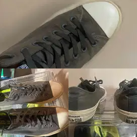 Sepatu convers warna abu abu