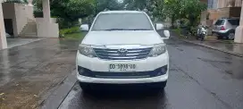 DIJUAL TOYOTA FORTUNER G DIESEL A/T 2012