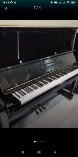 Piano yamaha ux3 gold plate like new