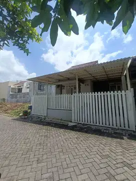 dijual rumah di pandanwangi