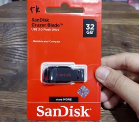 Flashdisk 32GB Sandisk Cruzer Blade