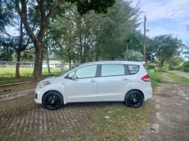 Di jual mobil Ertiga 2018 tipe GL manual