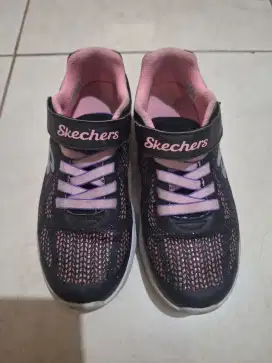 PL sepatu anak merk SKECHERS ORIGINAL size 35 insole 22cm