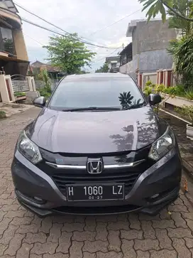 Honda HRV type E AT 2016 pol H asli perorangan, pajak panjang