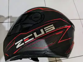 Zeus fullface zs811c