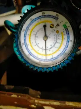Service AC bongkar pasang AC tukang AC panggilan isi freon AC