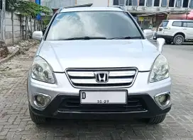 Terawat Mulus Honda CR-V 2006 Matic