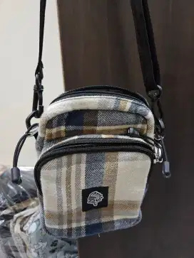 Tas Sling Bag / Slempang Brand Kevas Lokal